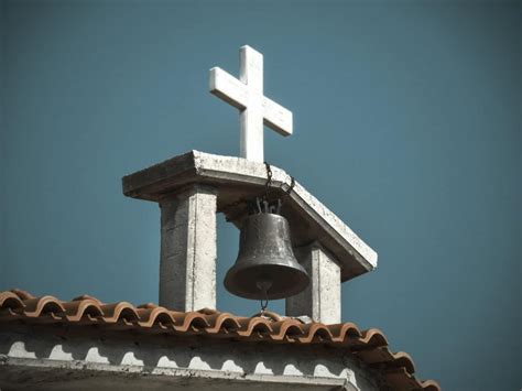 bishop invites churches  ring bells  honor  front  workers   pennsylvanians