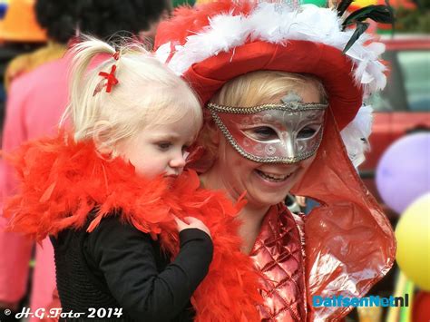veel publiek bij carnaval optocht vilsteren dalfsennet