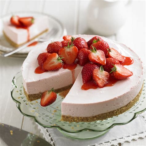 Strawberry Cheesecake Recipe With Homemade Strawberry Sauce Dessert