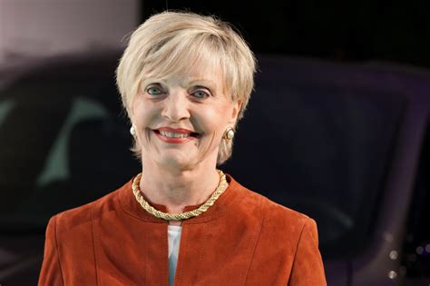 florence henderson who starred in tv s ‘the brady bunch dies at 82