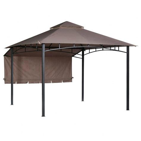 retractable  roll  canopies give  owner  choice  totally extending  shade