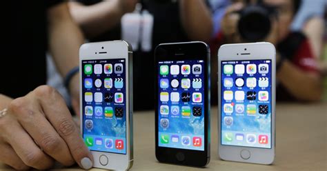 Iphone 5s And 5c Apple Confirms Uk Release Date Pricing And Specs
