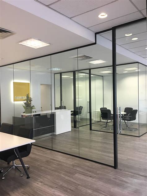 office partitions alligator glass