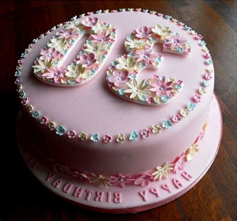 10 Gorgeous Birthday Cake Decorating Ideas For Adults 2023
