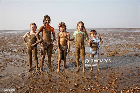 Mud Smothered Bildbanksfoton Och Bilder Getty Images