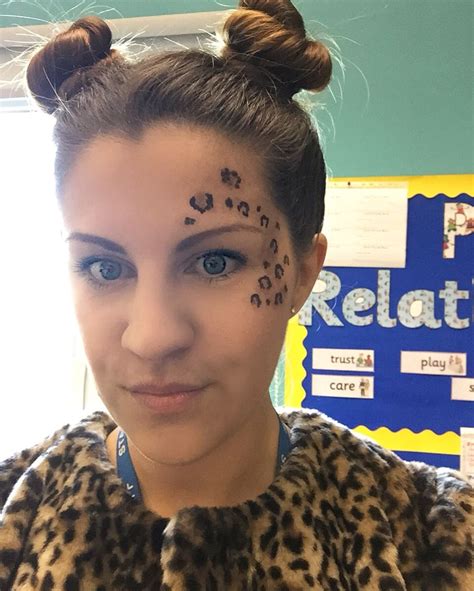 leopard print face paint    world book day leopard face