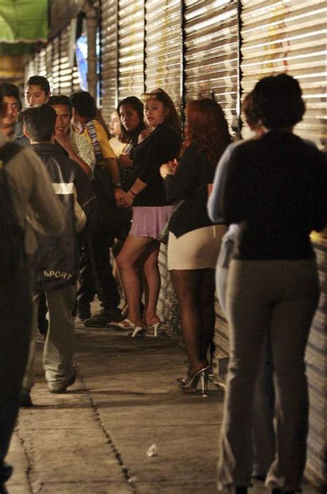 Hispanas Son Obligadas A Prostituirse En Calles De Ny El Diario Ny