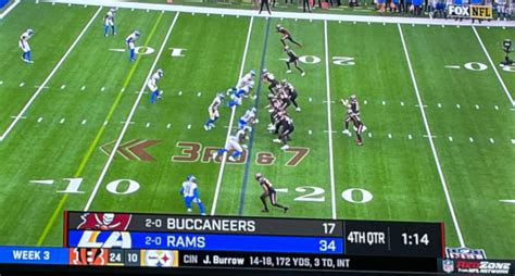 Fox Moved Its Scorebug Down Between Early And Late Nfl Games