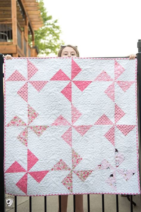 baby quilt patterns featuring simple turnstile quilt blocks