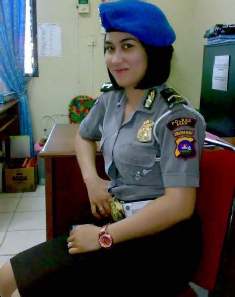 Polisi Cantik Foto Foto Polwan Indonesia