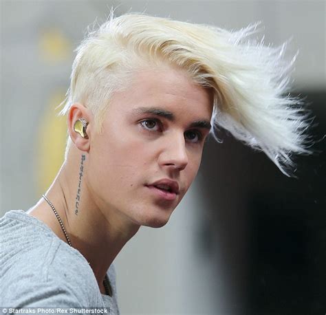 justin bieber unveils bleach blond hair on today show before throwing