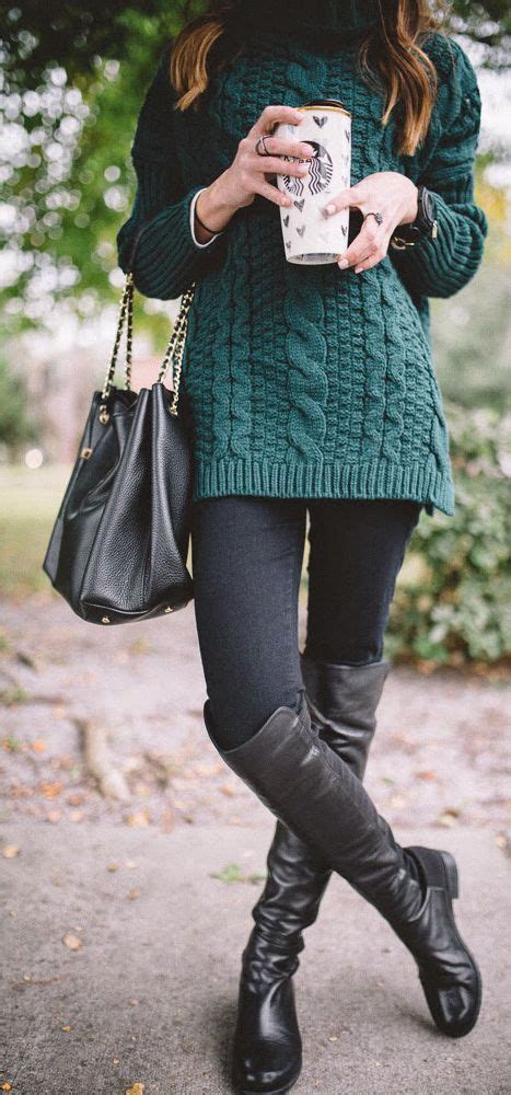 20 Cute Winter Graduation Outfits For Colder Weather