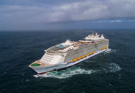 symphony   seas ship stats information royal caribbean international cruise travelage west
