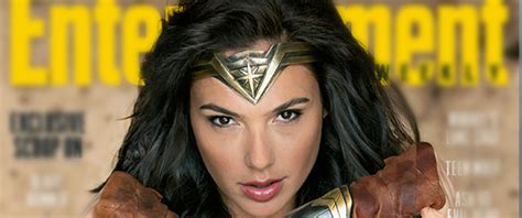 gal gadot s wonder woman graces the extra cover of entertainment weekly s comic con issue