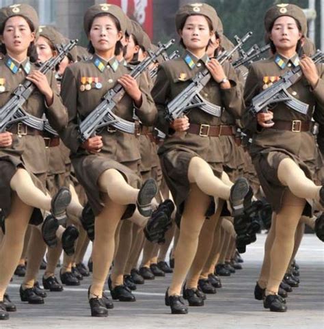 jurnal laporan aksi tentara wanita korea utara yang cantik seksi lucu dan aneh