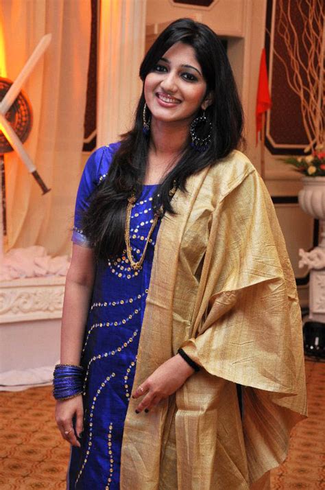 actress tollywood gallery vijay tv anchor divya latest cute stills divya photo gallery