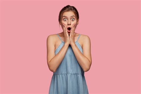 free photo emotional surprised caucasian woman with amazed expression