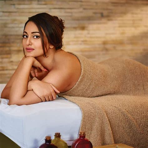 sonakshi sinha hot and sexy photos hot and sexy images
