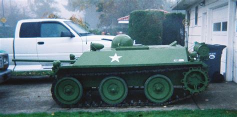 mini tank army tank light tank