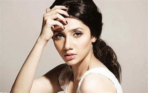 Mahira Khan And Ranbir Kapoor Leaked Pictures Show What We Think