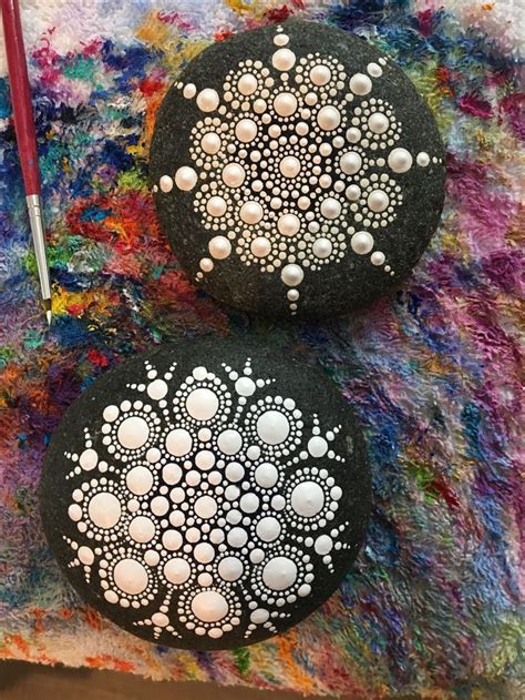 pin  crow chez  craft painted rocks diy rock painting patterns
