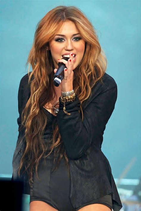 love everything miley cyrus hair miley cyrus brown hair