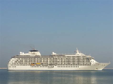 dubai    increase  cruise ship visitors hotel news