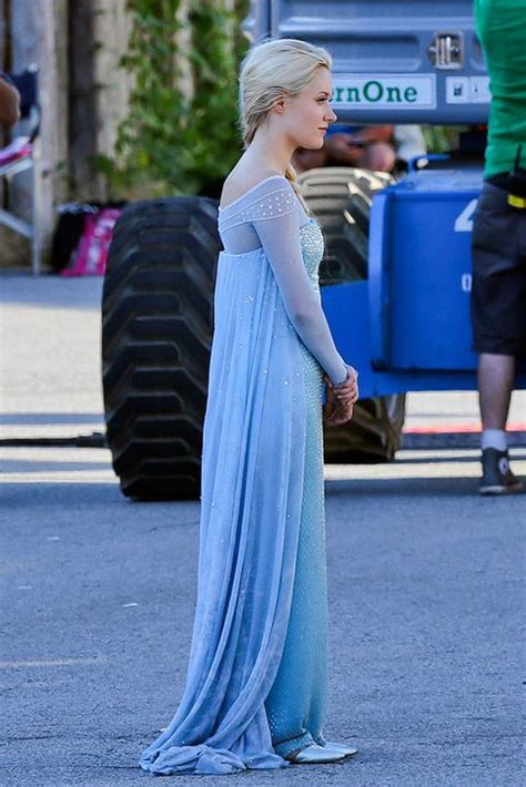 Real Life Elsa From Frozen Is Revealed And She S Just As