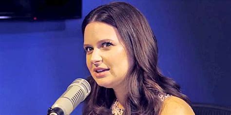 Scandal Katie Lowes Talks Sex Scenes In Its Hard Out Here For A
