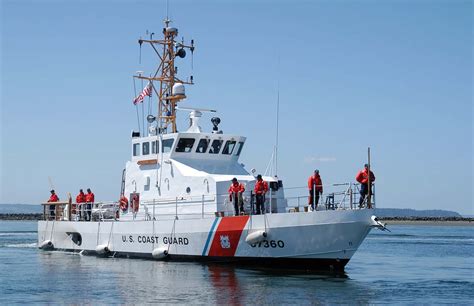 lawmakers extend permission    coast guard ships  patrol dock