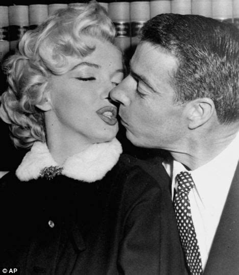 marilyn monroe and joe dimaggio they hit it out of the