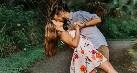 3 reasons kissing is good for you one medical