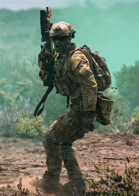 australian army soldier    battalion royal australian regiment reconnaissance