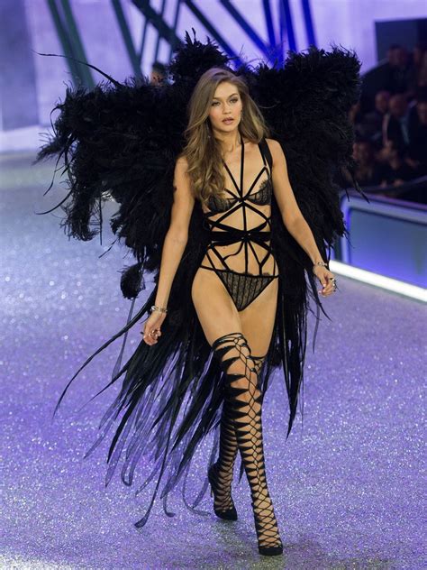 The Gigi Hadid Wardrobe Malfunction You Might Have Missed From The
