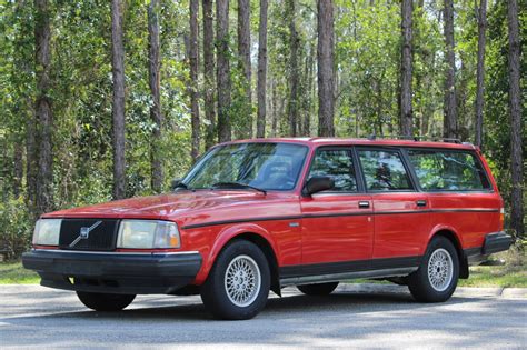 reserve  volvo  wagon  sale  bat auctions sold    march