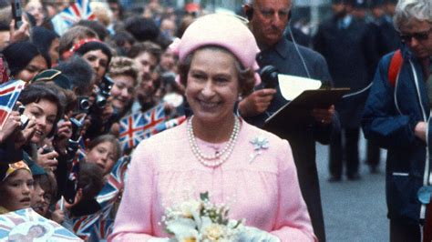 the truth about queen elizabeth s silver jubilee