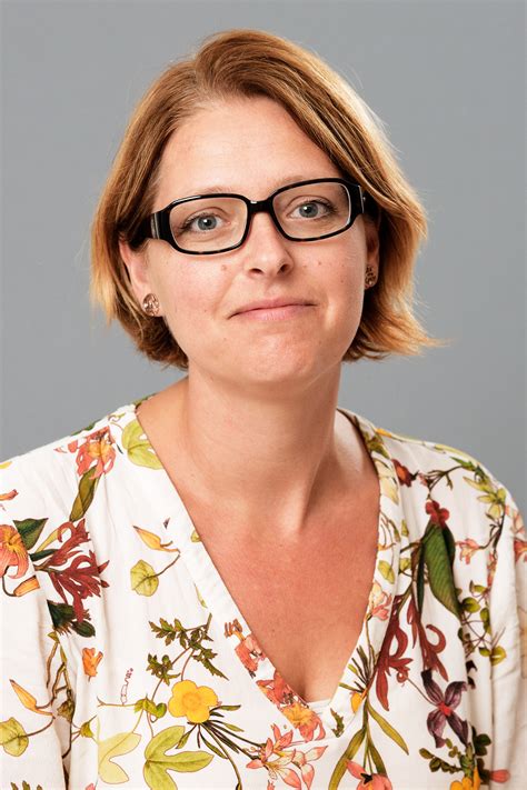 Dr D W J Daisy Van Der Schaft Expertises