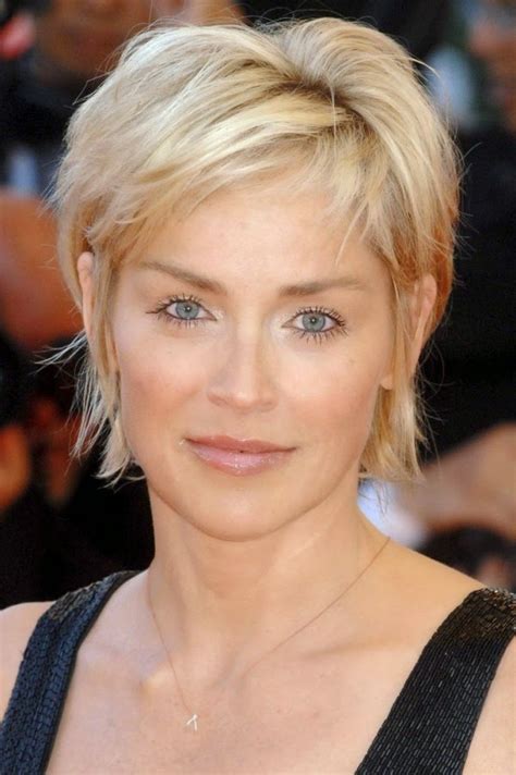 21 short hairstyles for older women to try this year