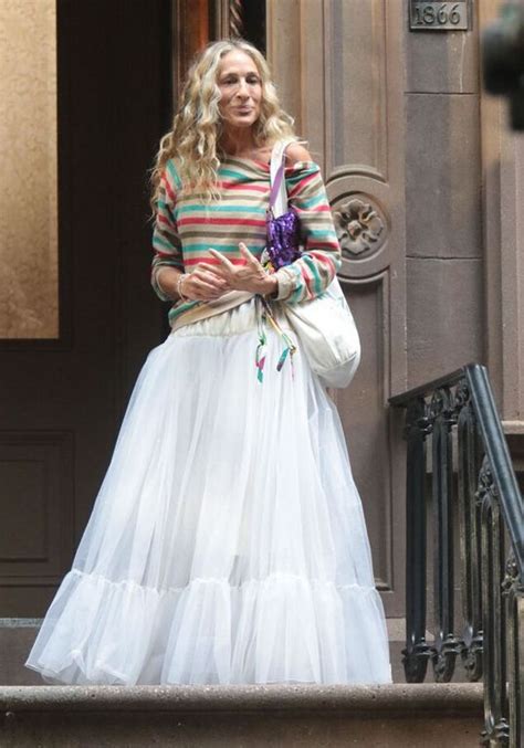 sarah jessica parker sublime en robe tutu et chignon elle enflamme