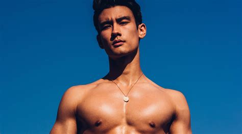 grey s anatomy s alex landi discusses being a straight actor playing a gay role alex landi