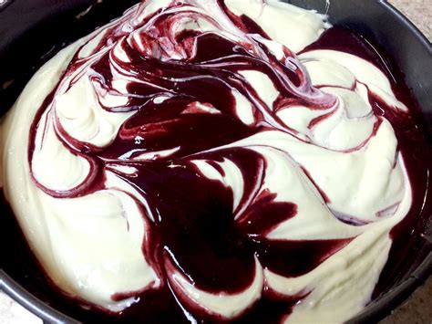 White Chocolate Raspberry Cheesecake With Oreo Crust