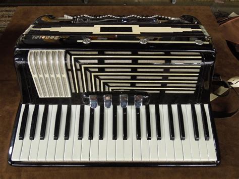 rondini accordion   italy