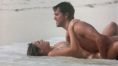 Kelly Brook Desnuda En Survival Island