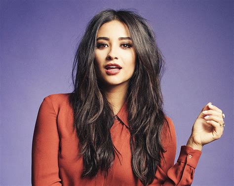 Actresses Shay Mitchell Actress Brown Eyes Brunette Canadian Hd