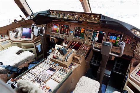 Transaero Boeing 777 300 Cockpit Lovely Working Place