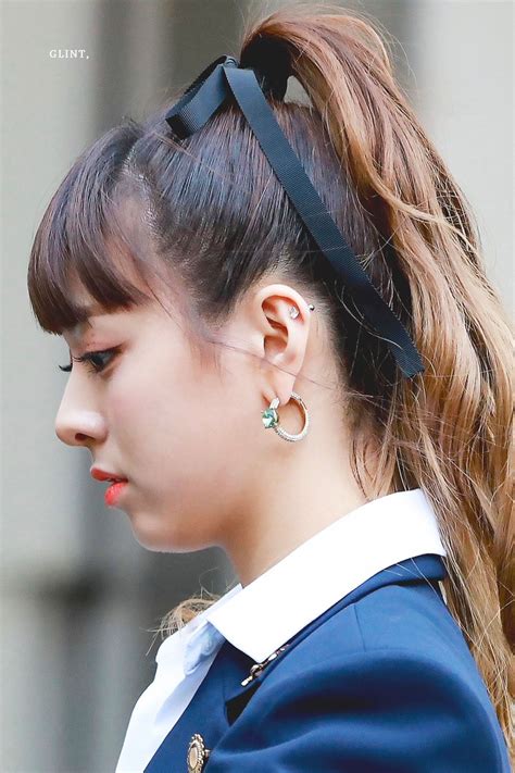 here are 10 times itzy yuna s gorgeous side profile