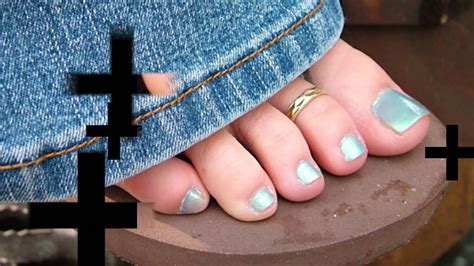 Girl Feet With Toe Rings Youtube