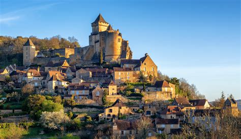 beautiful villages  dordogne france local traveller pueblo frances castillos