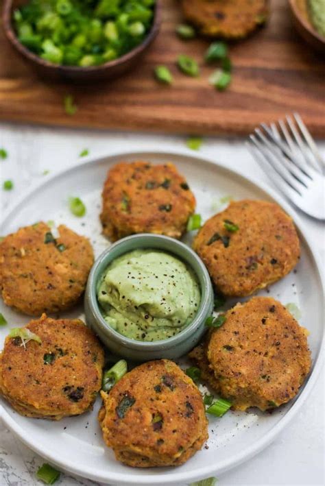 salmon cakes recipe   home canned salmon store bought