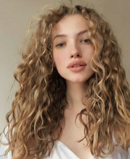 Curly Hair Styles For Women 101cinderella Your Best Hairstyle Advisor